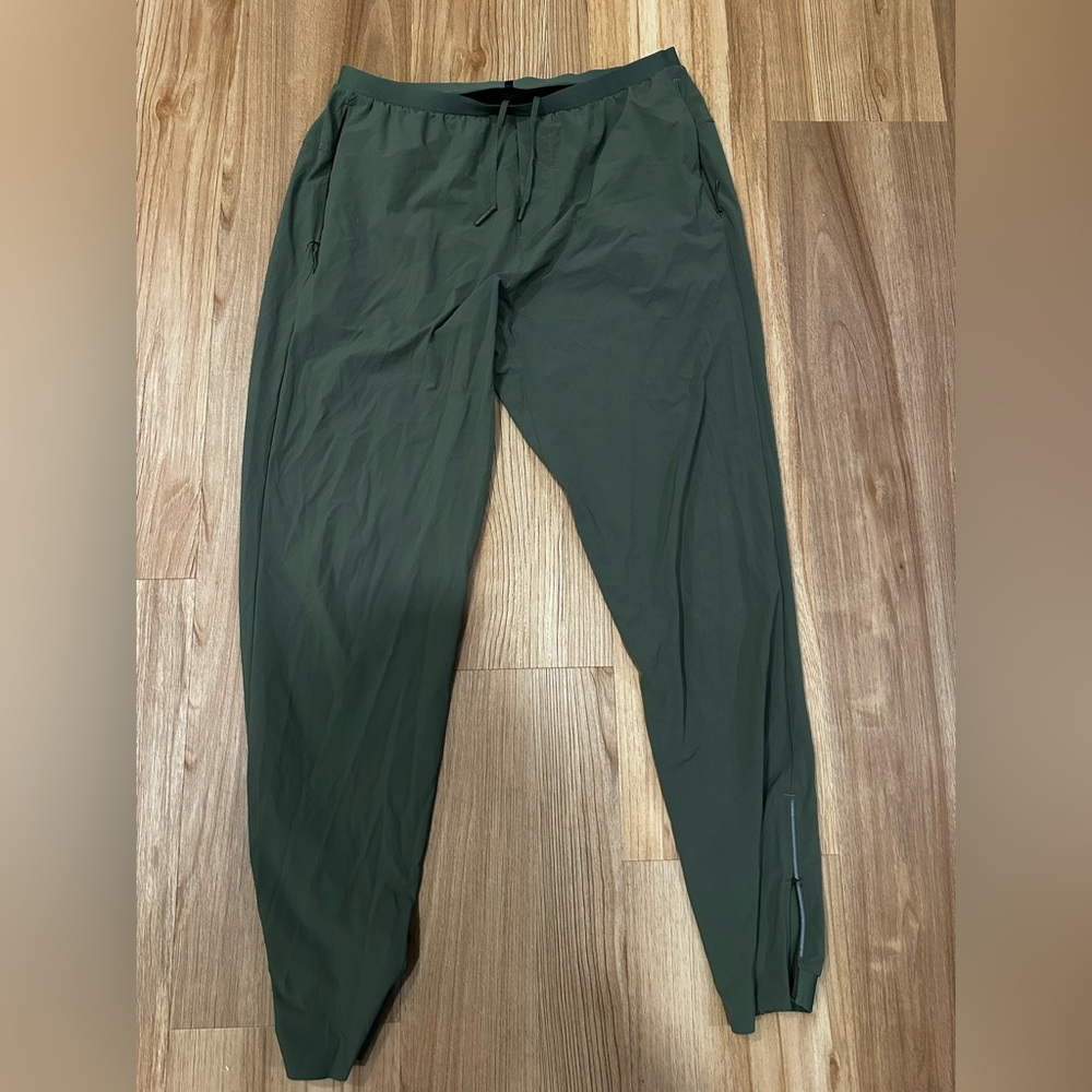 Men's Lululemon Green Joggers XL 31 length